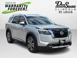 2025 Nissan Pathfinder Platinum